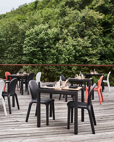 CHLOE-Chair-Table_design-Berenice_HighRes-10